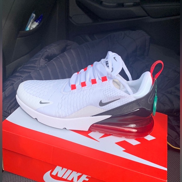 Airmax 270s red black white - Picture 2 of 2